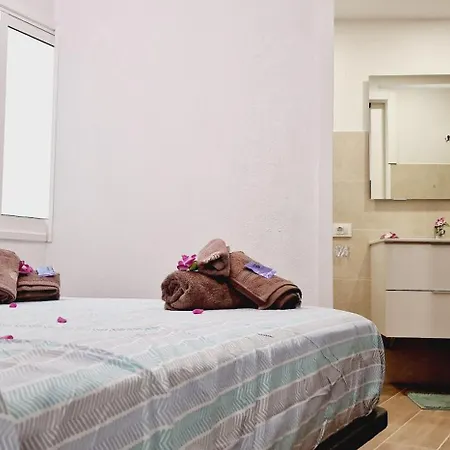 Amazing New With 4 Bedroom In Vistas *